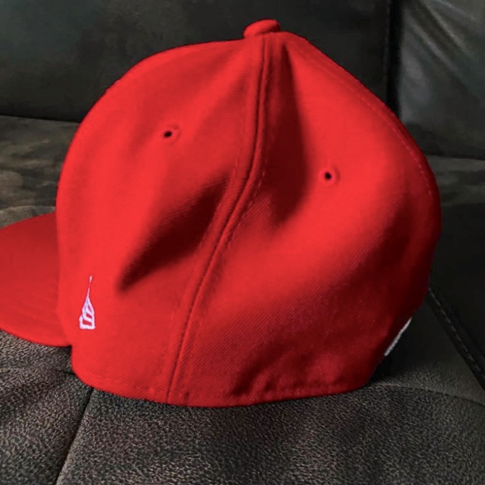 I didn’t the design , so I have never wear it and it’s new . Haven’t been used .